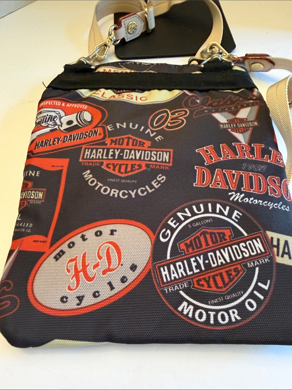 Harley-Davidson Black Bag with Red Logo Accents Crossbody - Picture 5 of 10